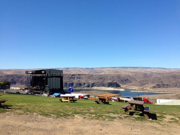 carnivorestour's tweet photo. playing at The Gorge tonight in Washington. #CarnivoresTour http://t.co/zLsq6prsgW