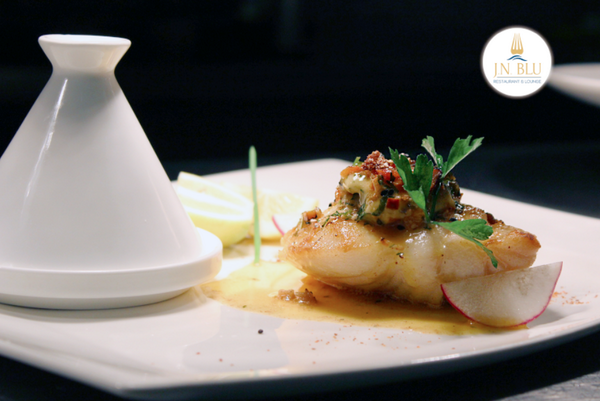 JNBluRestaurant's tweet photo. Robalo, con mantequilla Nikkey y arroz chaufa al wok. Diferente y exquisito, es nuestra especialidad. http://t.co/N2greeQjvD