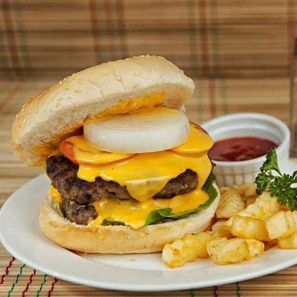 minandal's tweet photo. Try our freshly homemade burgers http://t.co/DZs6dSkfY1