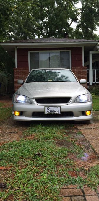 Bae always looking mean but that ass 😍 http://t.co/FeQ3zpiksc