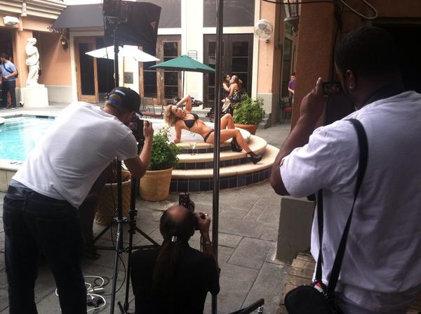 ImprintSociety's tweet photo. Photographers can't get enough! Special thanks to @7amantha http://t.co/BR7kqCj5kQ
