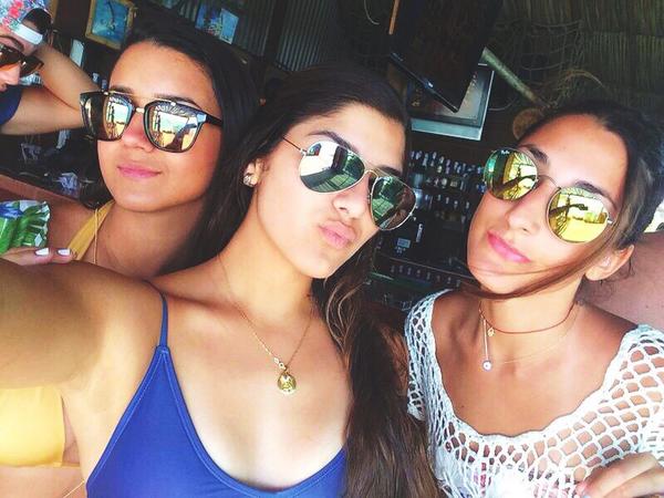 Fefiarcay's tweet photo. Las amo too much ❤️👑 #sissies http://t.co/PT9vZt4UkY