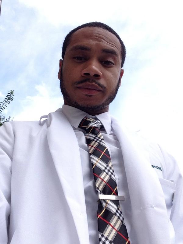 _ChandlerDavid's tweet photo. Working on my day off. #HealthFair #FuturePharmD #DoctorBy23 #WeLeadingWeServing #XulaSNPhA @XULA_SNPhA #Wellness http://t.co/Qu7bZN0tiV