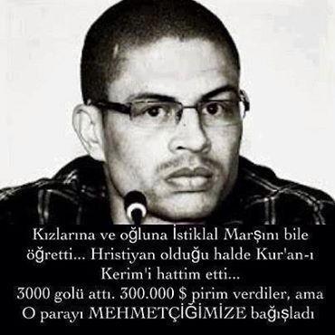 Hiç çirkinleşmedin
Hiç polemiğe girmedin
Hiç küçük hesap yapmadın
Hiç küçülmedin
İyi ki doğdun Kaptan! 
<a href="/Alex10combr/">Alex</a>