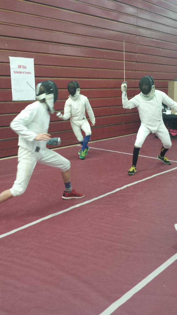 iupfencingprobs's tweet photo. Watch out! It's a trap! #fencingproblems http://t.co/XdrIPStw5E