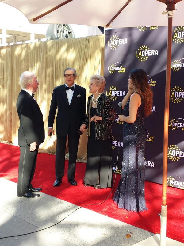 LAOpera's tweet photo. Red carpet arrivals have started... #operaglam #LAOTraviata #OpeningNight #OperaBall2014 http://t.co/c4m7Efsg0Y