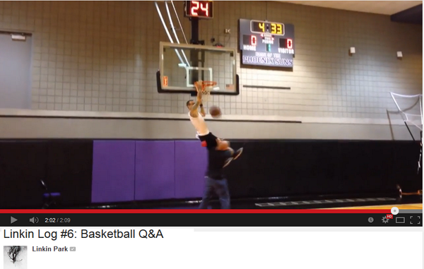 flightorfight9's tweet photo. one of the funniest parts in the recent #linkinlog #6 - Chester's shot http://t.co/p7Cn5mRykh