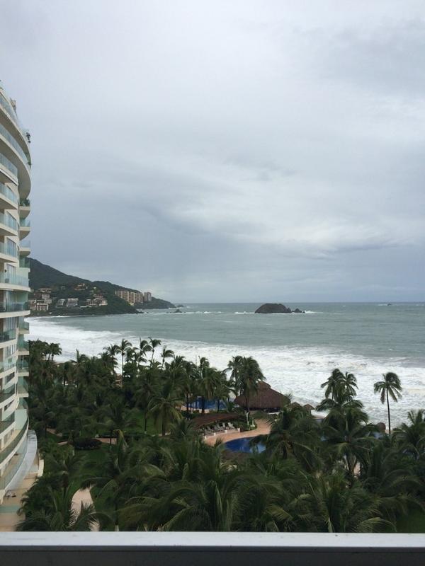 RSlatam's tweet photo. La vista de hoy! #PersiguiendoalCiclón http://t.co/CXRTLte29D