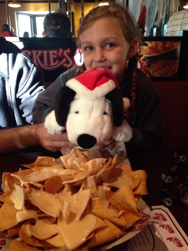 mommystory's tweet image. Snoopy loves the cheese nachos at Chickie&apos;s &amp;amp; Pete&apos;s @cedarpoint! #BloggyCon14 #iheartcp