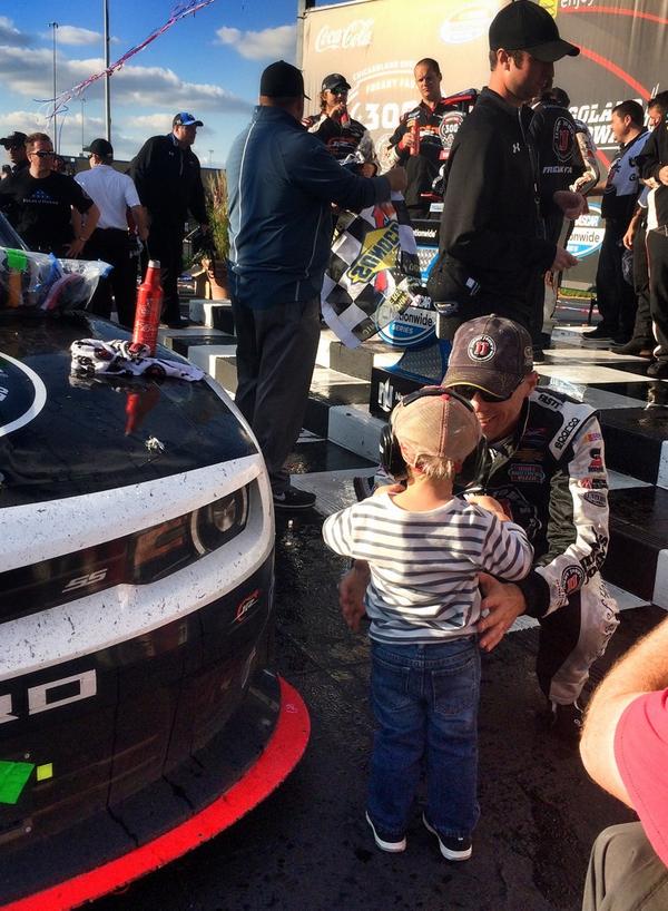 SunocoRacing's tweet photo. Victory celebration for the #FreakyFast300 winner @KevinHarvick, @JRMotorsports, @DaleJr and Keelan! #FueledBySunoco http://t.co/EuhSuGyrAp