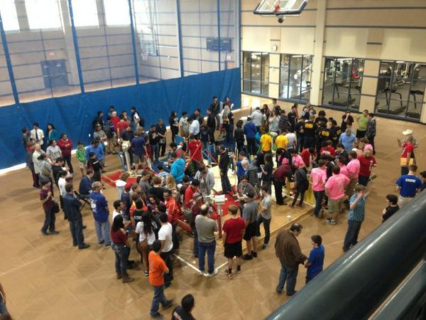 UETM_Robotics's tweet photo. Who else went to kick off? #BEST #Robotics #WeWereThere #UETM #ULTIMATErobotics http://t.co/Mm9QoqvxDV
