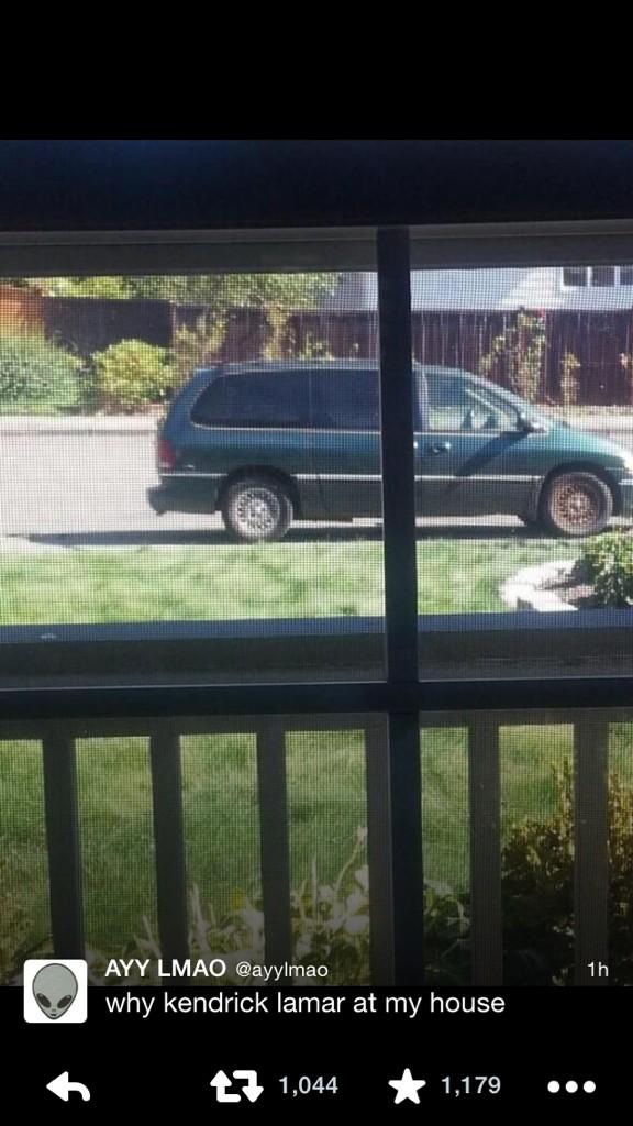 curvables's tweet photo. So.... y'all all living in the same house? http://t.co/YhZRblcjwv