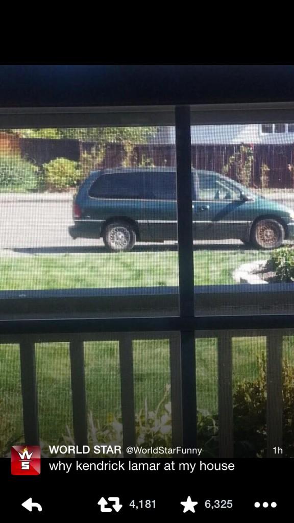 curvables's tweet photo. So.... y'all all living in the same house? http://t.co/YhZRblcjwv