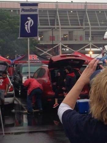 TeamK's tweet photo. @ESPNJoshMoyer check this classy person out! http://t.co/2OVWHezYVA
