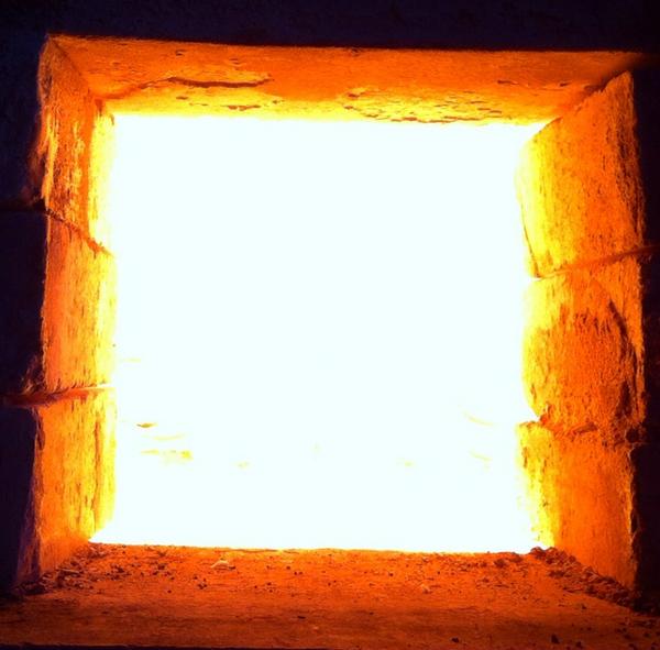RedBrownEarth's tweet image. Last photo, too hot for the camera! Just before we close the door and let the kiln cool..slowly.