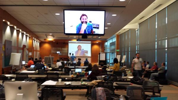 LittleRockSW's tweet image. Contestants learning a thing or 2 from Marc Hemeon who is teamed up w/ @GoogleVentures for his latest project #LRSW14