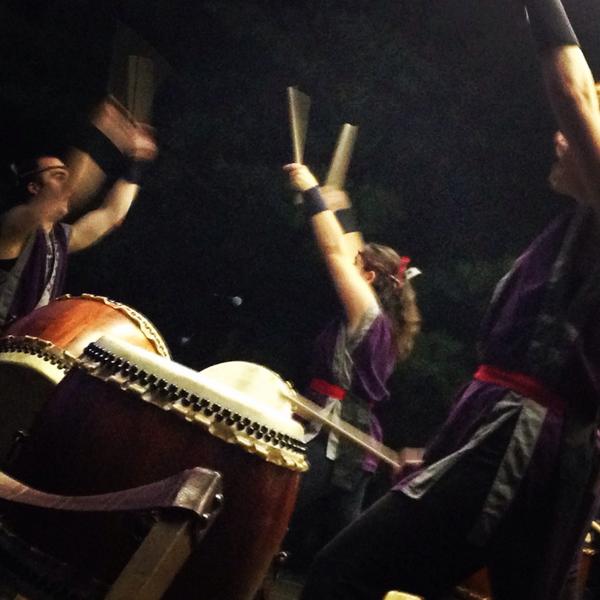 SGFsistercities's tweet photo. St. Louis Osuwa Taiko starts the after dark Candlelight Walk with bang! #sgf  #sistercities @Tiza126 http://t.co/D9vrtnPAnt
