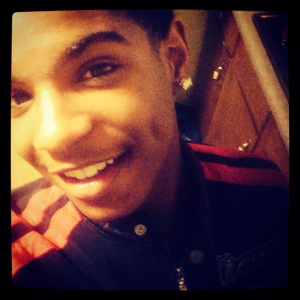 Dezz Ellis (@daddiedezz) on Twitter photo 