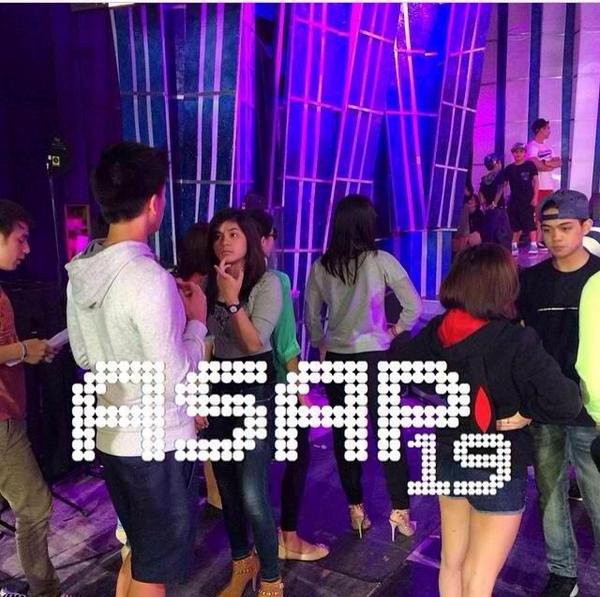 JinJake06's tweet photo. nolskie sa hrapan Francis  s gilid pero LoiShua s kmay #coupleswatch  😜😜😜 
LOISHUA Lang Walang Ending http://t.co/vdZqoqE4H9