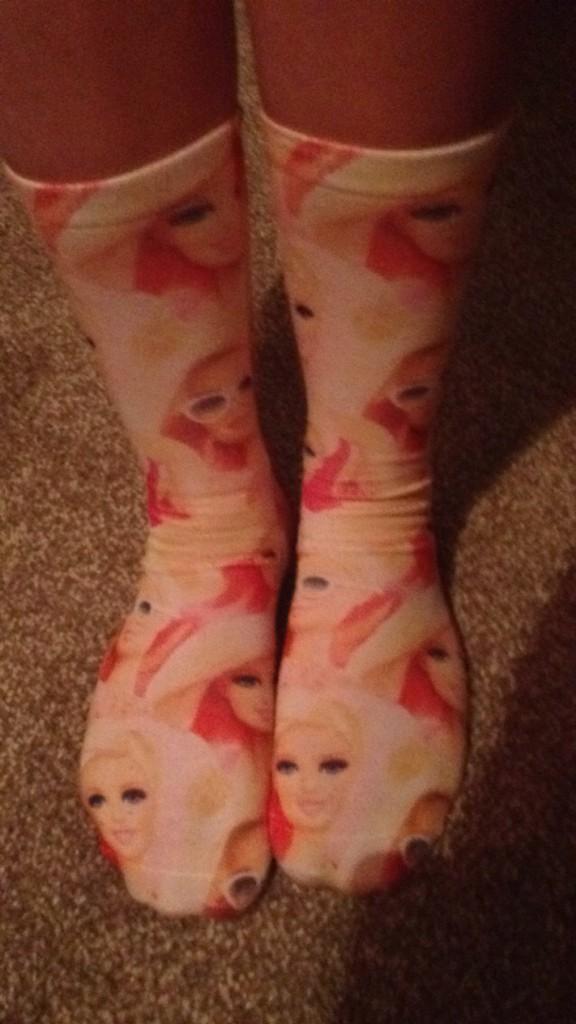 jodieshaw_'s tweet image. What a melt! Couldn't help myself hahah #barbiesocks