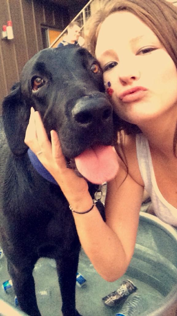 da_realkatniss's tweet image. this is what I do at parties #findthedog