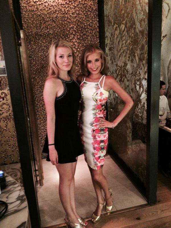 BeachNatalia's tweet photo. #friends @DstrktWednesday @dstrktlondon #dinnerdate #girlsgirlsgirls #dinner @CicchettiLondon @SanCarlo_Group #party http://t.co/jIH32YmFvz