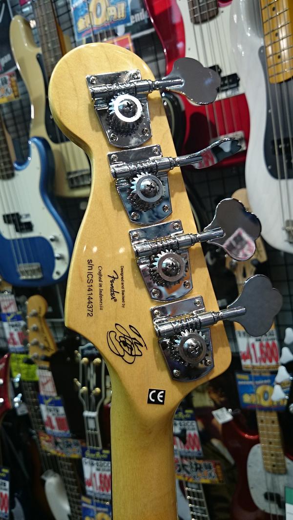 新入荷】Squier SCANDAL TOMOMI JAZZ BASS® SKY BLUE 愛称、