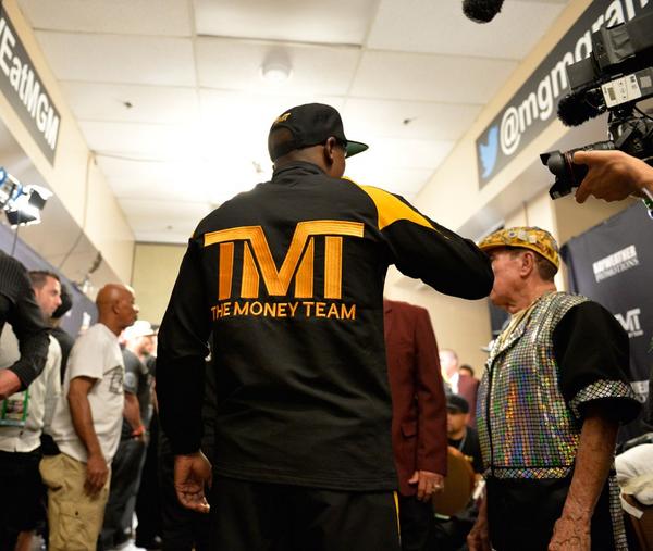 MayweatherPromo's tweet image. Quien esta listo para mirar al campeón contra @ChinoMaidana? Ya mero comienza la revancha que todos esperaban!