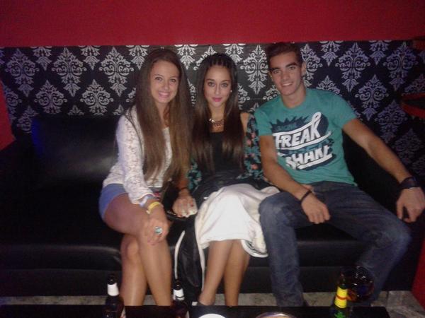 PubElmito's tweet photo. SÁBADO En @PubElmito http://t.co/p8YSQ5nNHi