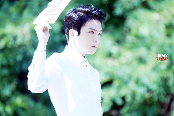 #리키 <a href="/T_Ricky_T/">?</a> 
나도 갖고싶다 저런 속눈썹..ㅜㅜ
> i.imgur.com/GbDm2NG.jpg\
>