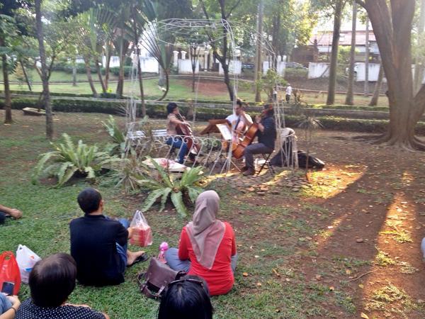 Sore2 denger ginian adeeemm..