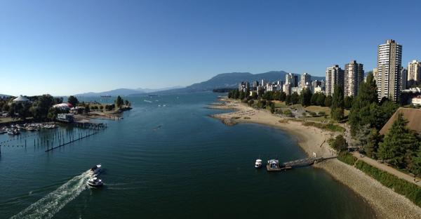 zeena95's tweet photo. Beautiful British Columbia ❤️ #breathtaking #viewfrombridge #pano http://t.co/llPigOLCm5