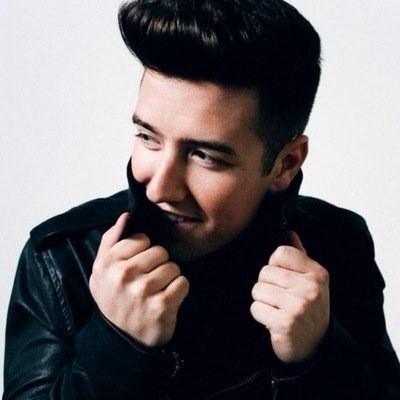 Happy Birthday Logan Henderson!   i love you batman  already 2 5         i love you 