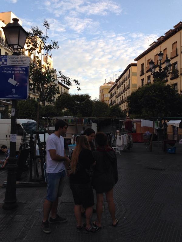 CelAmoros's tweet photo. #plazadecascorro #esperandoalrastro http://t.co/N4ex91cHj2