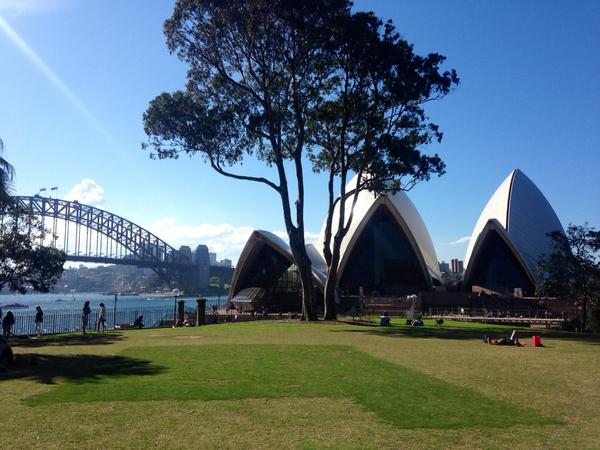mikayla_bea's tweet photo. Made it to Sydney!! 😊👏😍 http://t.co/6jjkF4gqgQ