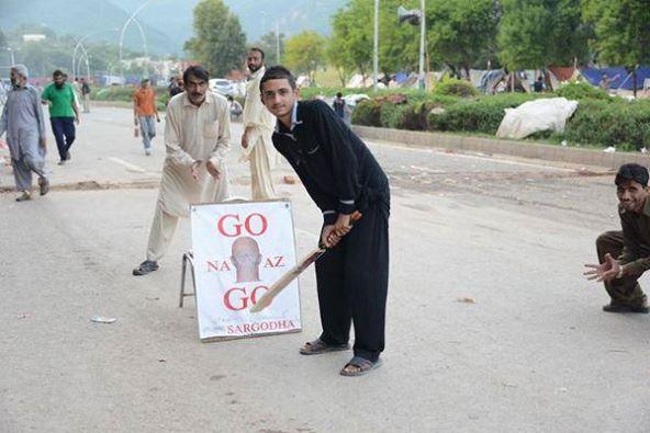 insafian1_nida tweet picture