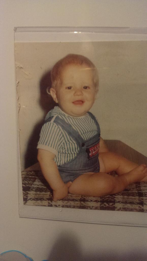 Omg who is this dude.any guesses