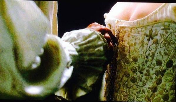 apw1975's tweet photo. Some pics for next weeks episode #TheWedding #Outlander #anotherweekaway #thisisgoingtokillusall http://t.co/KqnUqJq93f