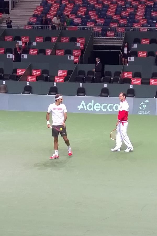 maolbo's tweet photo. Finaltag! Go @rogerfederer #daviscup #supporttheswiss #suiita http://t.co/dB7YqUhuAL
