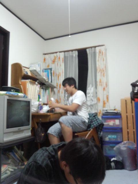 yesteryearfat's tweet photo. @gingin222565 RT: "お泊り会ＮＯＷ http://t.co/foKT9gBvtR" http://t.co/IuCRiouHUx