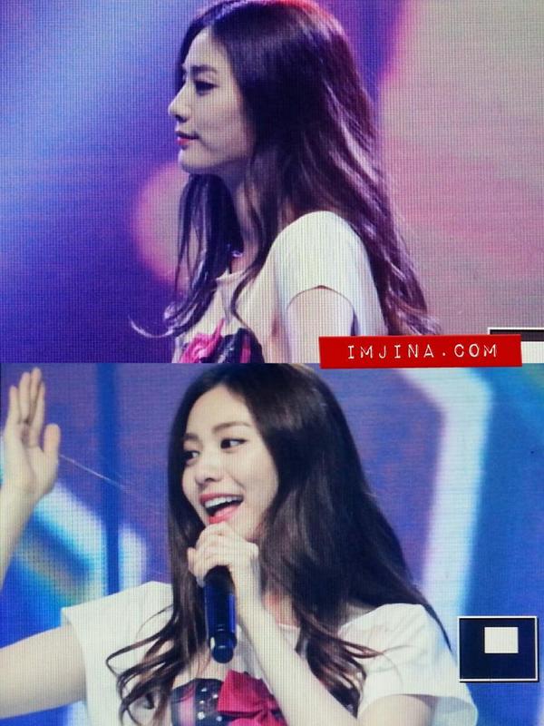 imjina_com's tweet photo. 140914 #ImNANADay #HAPPY914DAY
와팝콘서트 #오렌지캬라멜 #나나 (@I_nanaaaa) 프리뷰
옆선도 예쁘고 노래하는 모습도 예쁘고...ㅠㅠ
우리나나 태어나줘서 고마워♡ http://t.co/sXE1pmbWbP