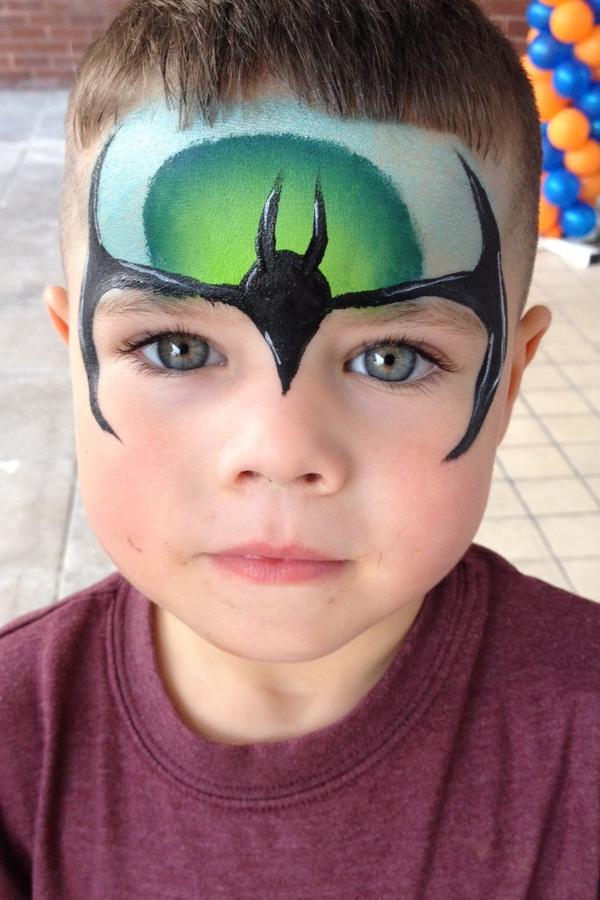 MagicMadeMe_'s tweet image. Thanks to @bmstores for hosting me at Macclesfield store opening yesterday @Krutalent #Manchester #facepainter