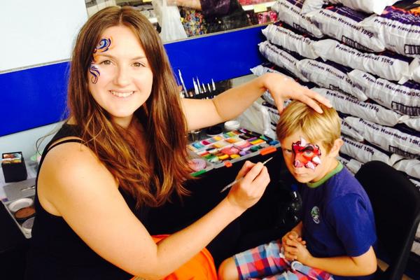 MagicMadeMe_'s tweet image. Thanks to @bmstores for hosting me at Macclesfield store opening yesterday @Krutalent #Manchester #facepainter