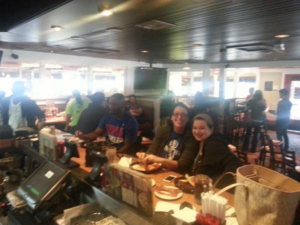 Chilis44's tweet photo. Awesome day  for meetng!  #todayschilis #chiliheads @ChilisJobs @hustlholic http://t.co/1EpfwRSwYK