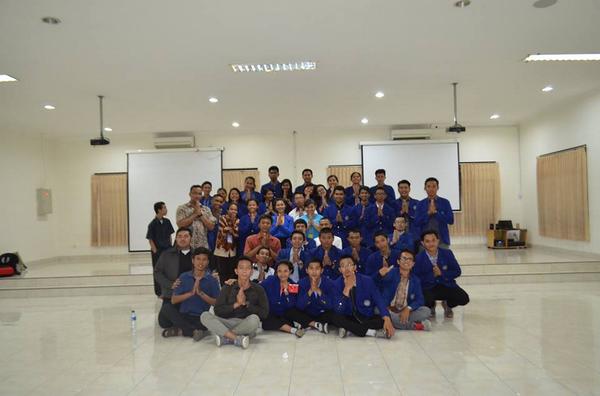 ini penampakan peserta dan panitia ESQ 2014. semoga bisa menjadi mahasiswa yg berkarakter