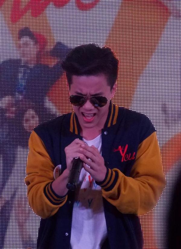 Pang_Woonnie's tweet photo. @jjamyjames น้องเจมส์ ร้องเพลงเยี่ยมมากเล้ยยย 😆😆 http://t.co/Zw3px34tCI