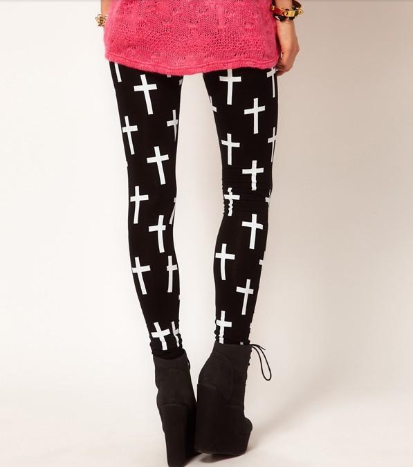 TOPCLOTHESS tweet picture