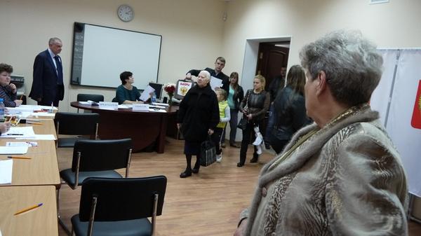 Участок в Доме национальностей: пошла вторая волна избирателей