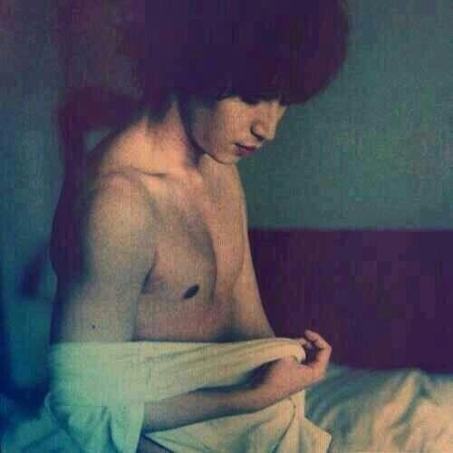taaaays8's tweet photo. はよ脱げや 。
 出来ひんの ？ ほな 、御仕置き 。

 無限組翠nr   左    

 密かに大切募集 、つて 。

 はよ来て 、俺溜まってんねん 。
 可愛い子は大歓迎や 、んふ 

 #   RTしたnrさんフォロー http://t.co/yTsIqlgzsV