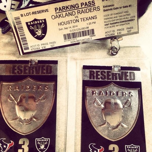 calibred559's tweet photo. #LoyalToTheNation #raidernation #Homeopner http://t.co/iWdjLTgkFw